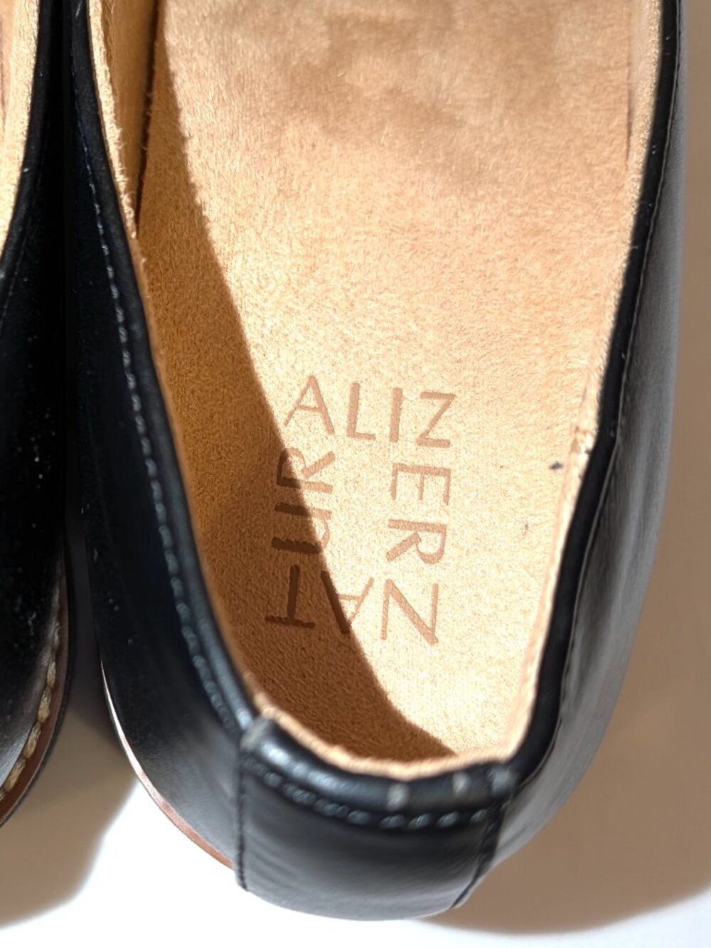 Naturalizers | Cabaret Loafers in Black | Size 7.5 - Picture 7 of 11
